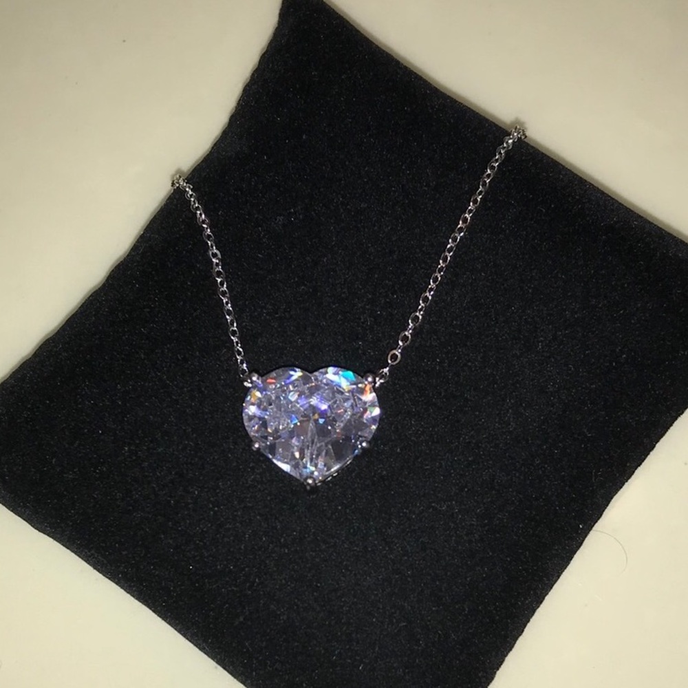12ct Solitaire Heart Necklace - Picture 10 of 16